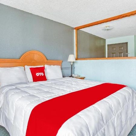 Oyo Townhouse Tulsa Woodland Hills Hotel Buitenkant foto