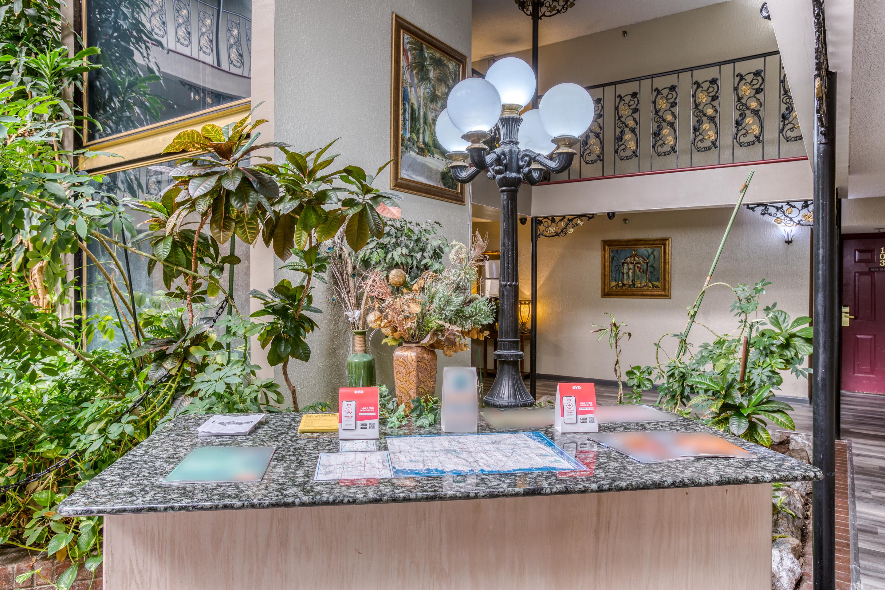 Oyo Townhouse Tulsa Woodland Hills Hotel Buitenkant foto