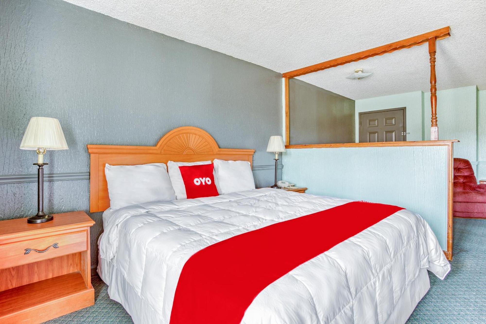 Oyo Townhouse Tulsa Woodland Hills Hotel Buitenkant foto