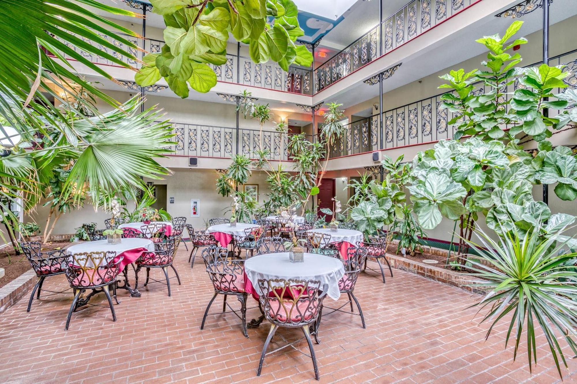 Oyo Townhouse Tulsa Woodland Hills Hotel Buitenkant foto