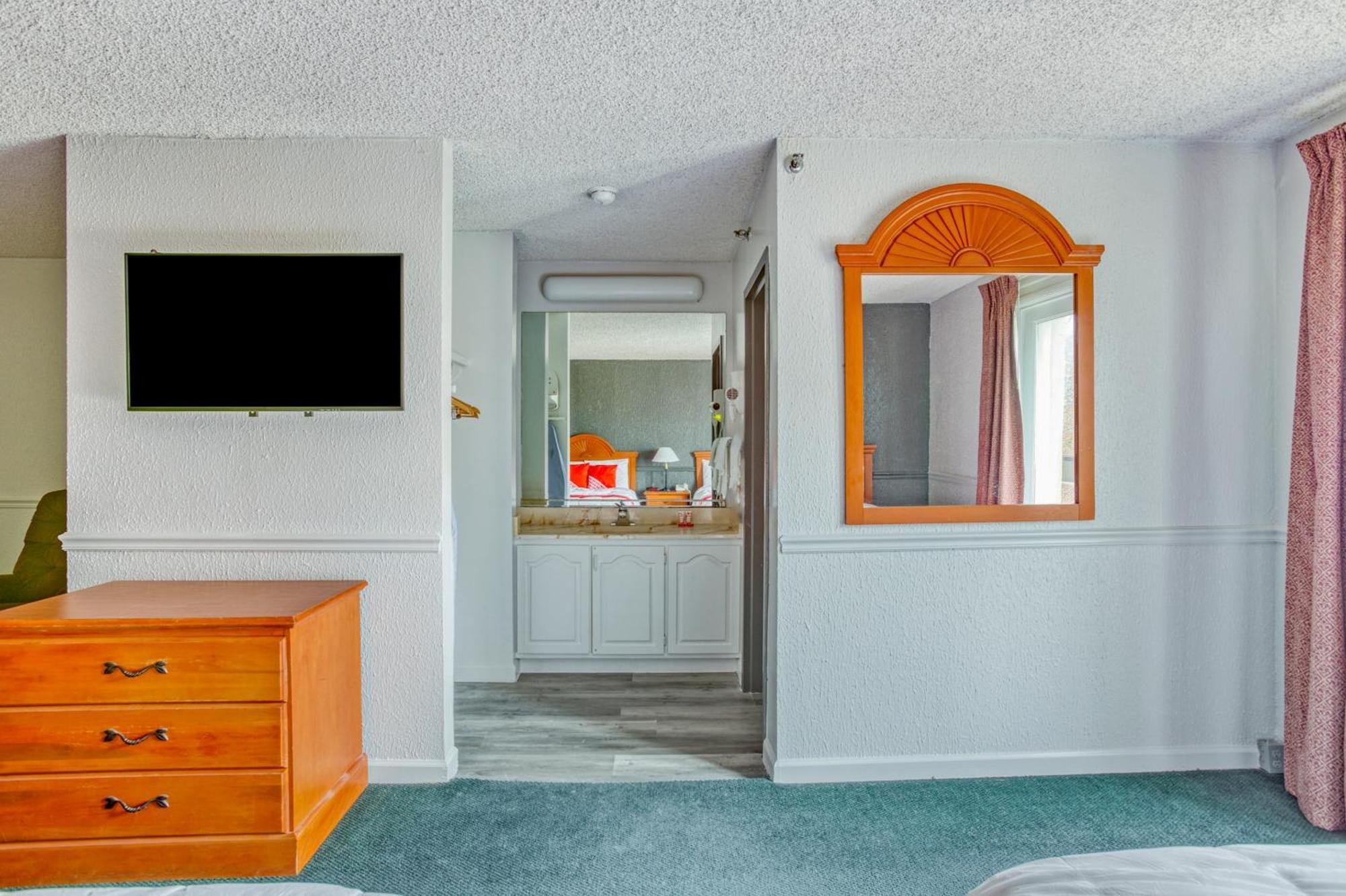 Oyo Townhouse Tulsa Woodland Hills Hotel Buitenkant foto