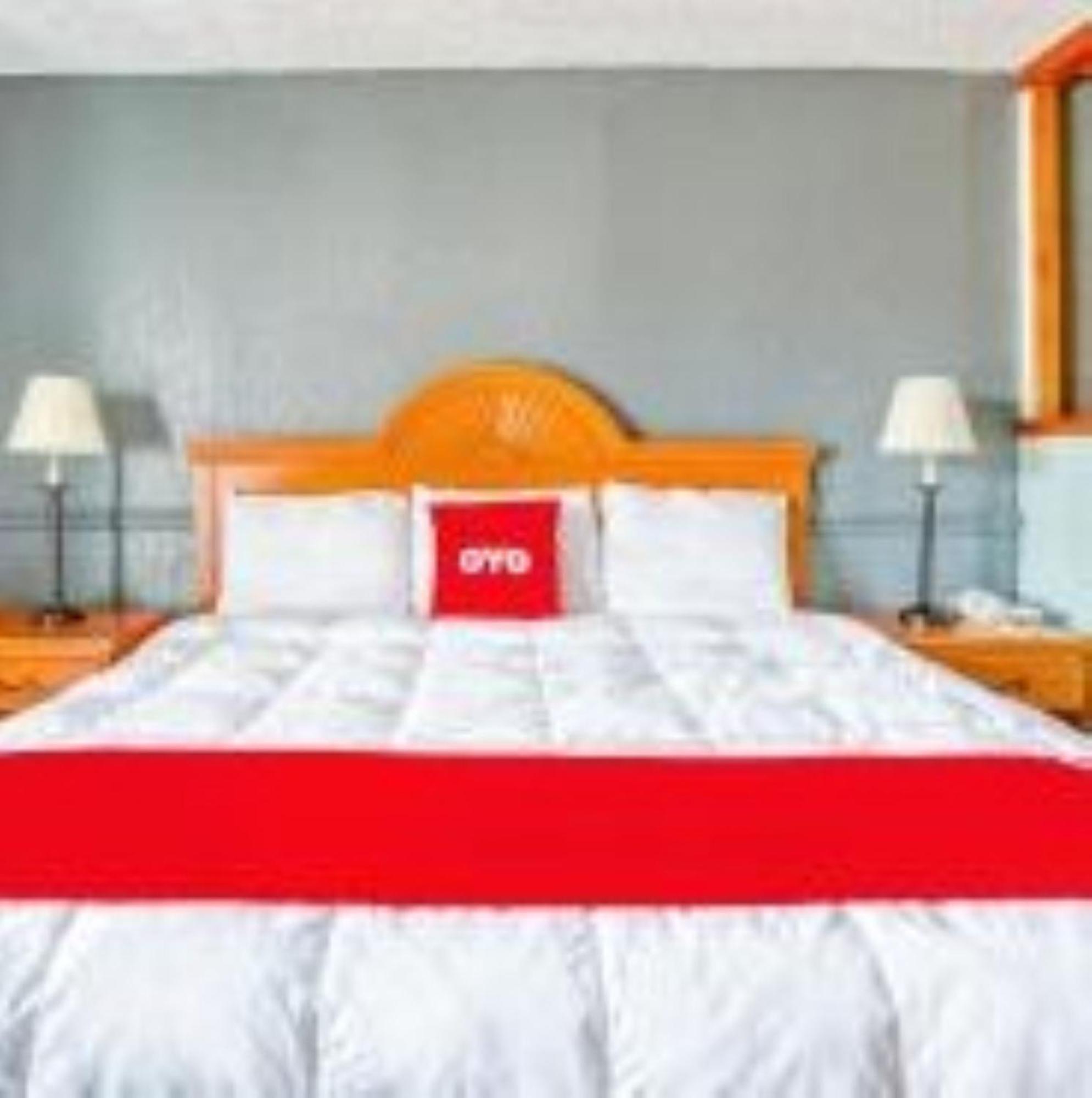 Oyo Townhouse Tulsa Woodland Hills Hotel Buitenkant foto