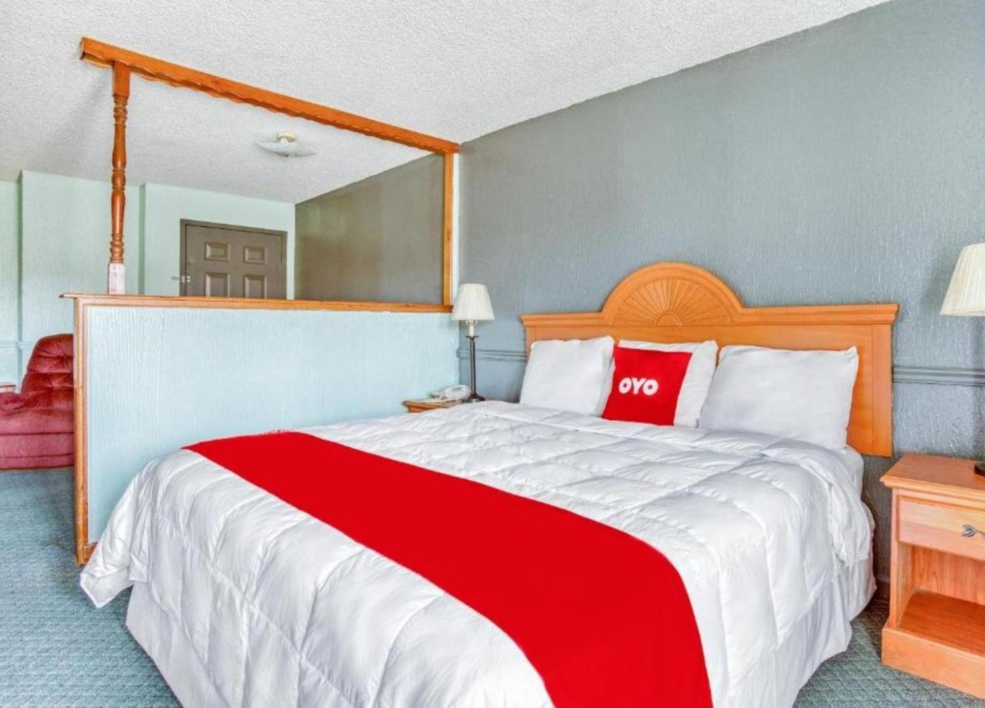 Oyo Townhouse Tulsa Woodland Hills Hotel Buitenkant foto
